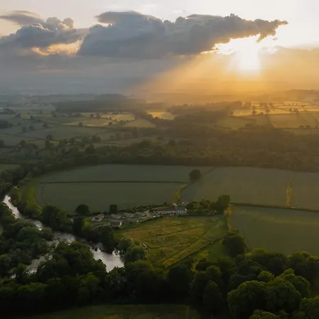 Dragonfly Riverdale Yorkshire 럭셔리텐트